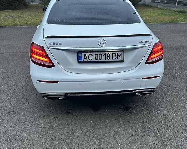 Белый Мерседес Е-Класс, объемом двигателя 1.99 л и пробегом 162 тыс. км за 27800 $, фото 41 на Automoto.ua