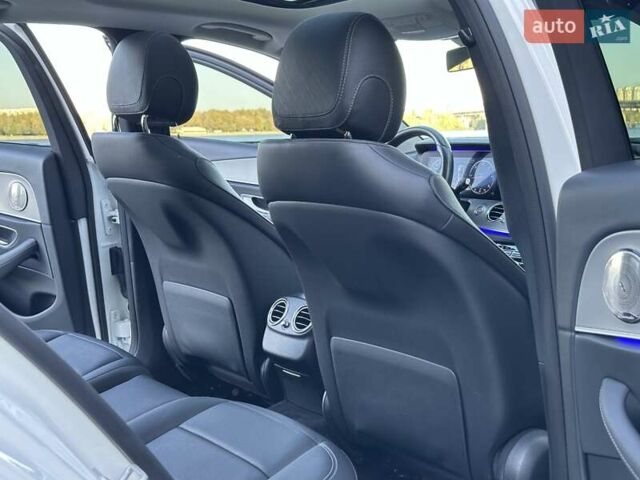 Белый Мерседес Е-Класс, объемом двигателя 1.95 л и пробегом 170 тыс. км за 30999 $, фото 80 на Automoto.ua