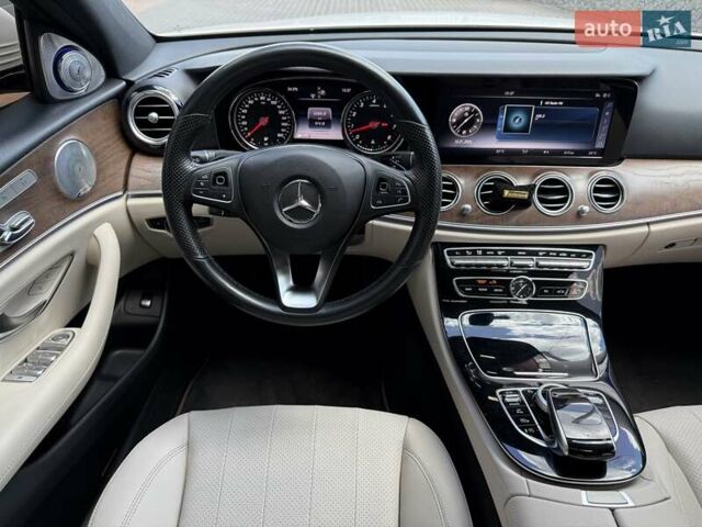 Белый Мерседес Е-Класс, объемом двигателя 1.99 л и пробегом 99 тыс. км за 29700 $, фото 45 на Automoto.ua