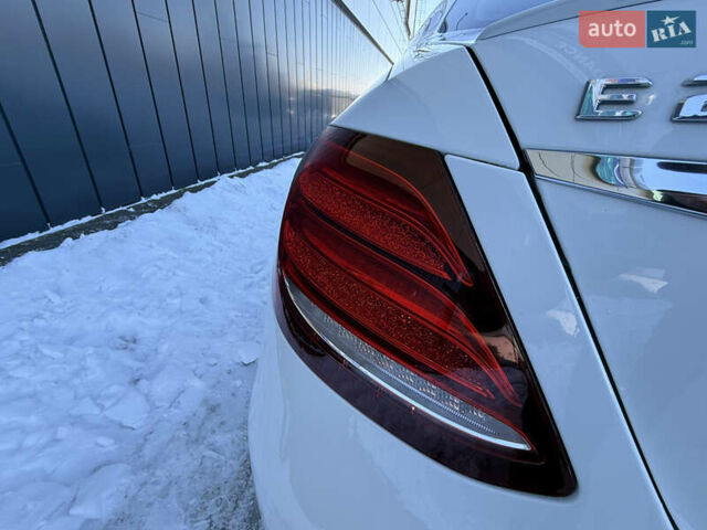 Білий Мерседес Е-Клас, об'ємом двигуна 1.95 л та пробігом 140 тис. км за 31500 $, фото 14 на Automoto.ua