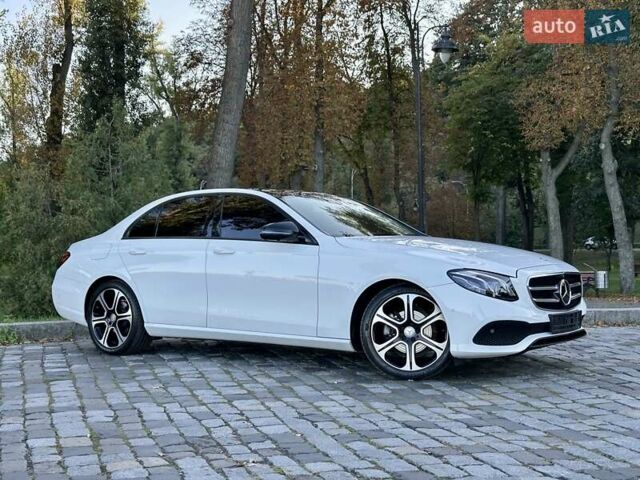 Белый Мерседес Е-Класс, объемом двигателя 1.95 л и пробегом 170 тыс. км за 30999 $, фото 36 на Automoto.ua