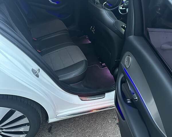 Белый Мерседес Е-Класс, объемом двигателя 1.99 л и пробегом 162 тыс. км за 27800 $, фото 25 на Automoto.ua