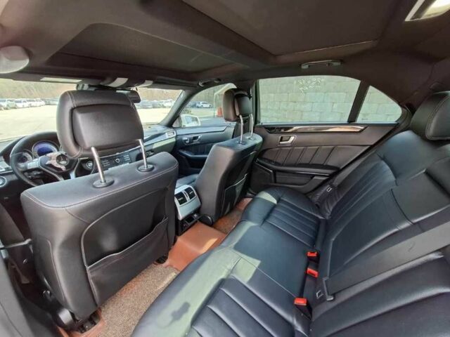 Белый Мерседес Е-Класс, объемом двигателя 2.2 л и пробегом 210 тыс. км за 5500 $, фото 8 на Automoto.ua