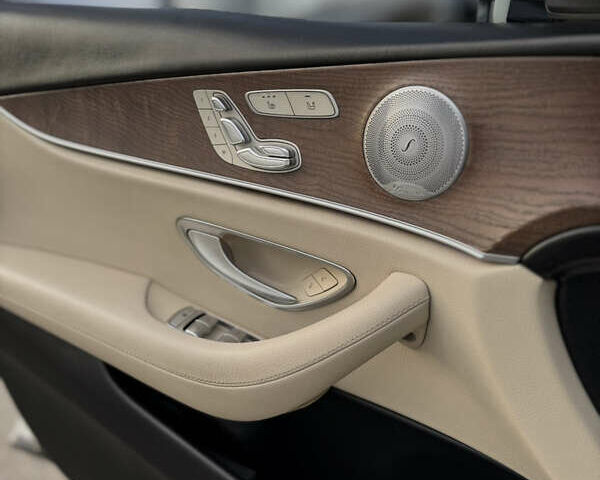 Білий Мерседес Е-Клас, об'ємом двигуна 1.99 л та пробігом 160 тис. км за 30900 $, фото 8 на Automoto.ua