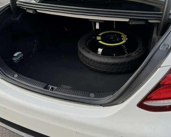 Білий Мерседес Е-Клас, об'ємом двигуна 1.99 л та пробігом 160 тис. км за 30900 $, фото 28 на Automoto.ua