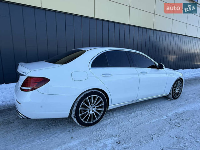Білий Мерседес Е-Клас, об'ємом двигуна 1.95 л та пробігом 140 тис. км за 31500 $, фото 6 на Automoto.ua
