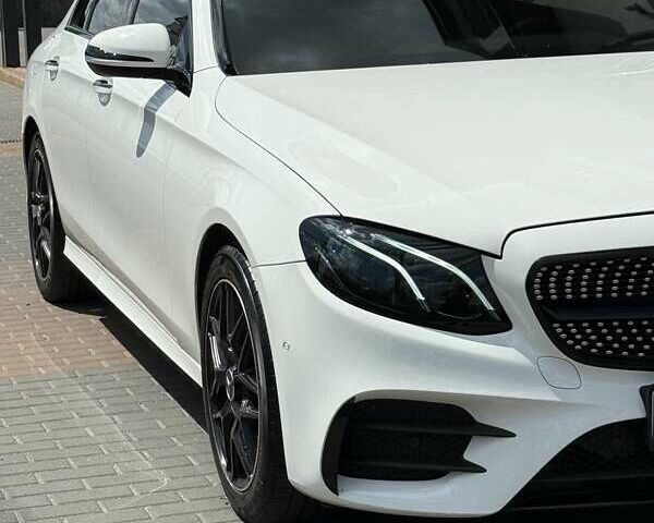 Белый Мерседес Е-Класс, объемом двигателя 1.99 л и пробегом 99 тыс. км за 29700 $, фото 15 на Automoto.ua