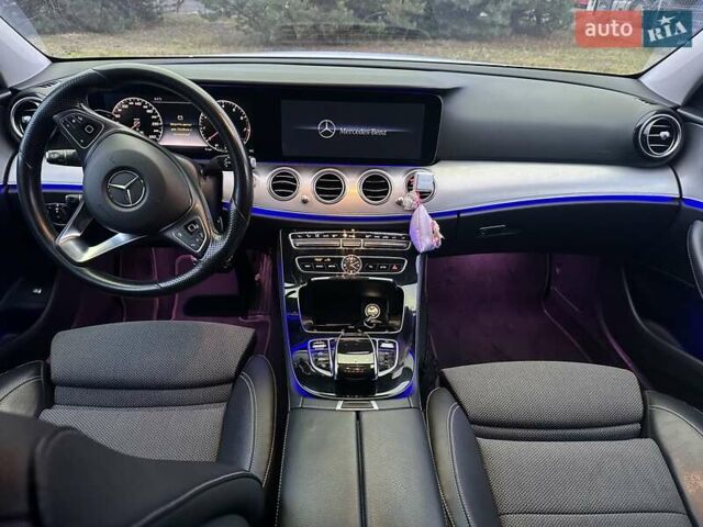 Белый Мерседес Е-Класс, объемом двигателя 1.99 л и пробегом 162 тыс. км за 27800 $, фото 31 на Automoto.ua