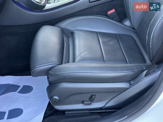 Белый Мерседес Е-Класс, объемом двигателя 1.95 л и пробегом 170 тыс. км за 30999 $, фото 75 на Automoto.ua