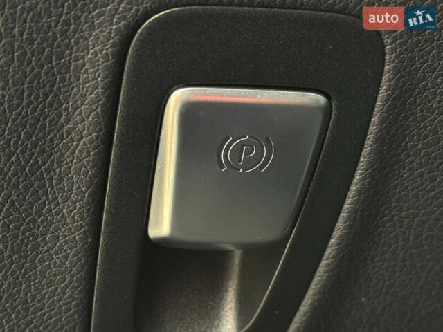 Білий Мерседес Е-Клас, об'ємом двигуна 1.95 л та пробігом 124 тис. км за 27000 $, фото 25 на Automoto.ua