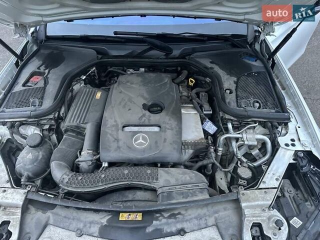Белый Мерседес Е-Класс, объемом двигателя 1.99 л и пробегом 162 тыс. км за 27800 $, фото 26 на Automoto.ua