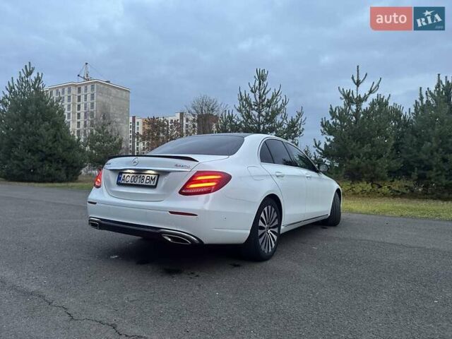 Белый Мерседес Е-Класс, объемом двигателя 1.99 л и пробегом 162 тыс. км за 27800 $, фото 18 на Automoto.ua
