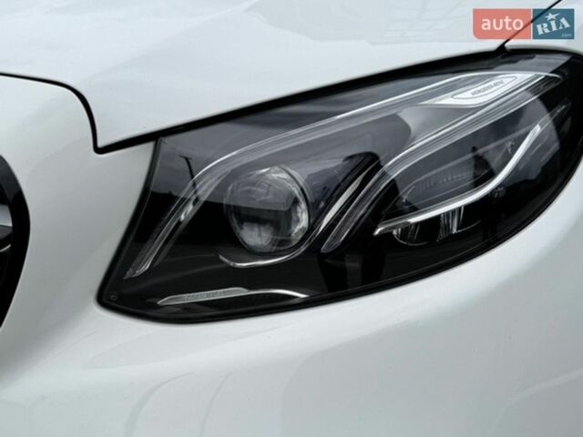 Белый Мерседес Е-Класс, объемом двигателя 1.95 л и пробегом 185 тыс. км за 30000 $, фото 9 на Automoto.ua