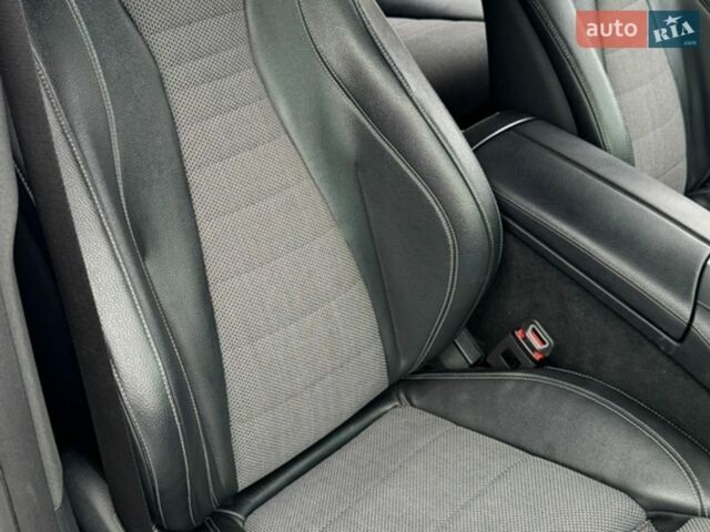 Белый Мерседес Е-Класс, объемом двигателя 1.95 л и пробегом 185 тыс. км за 30000 $, фото 10 на Automoto.ua