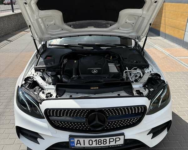 Белый Мерседес Е-Класс, объемом двигателя 1.99 л и пробегом 99 тыс. км за 29700 $, фото 54 на Automoto.ua