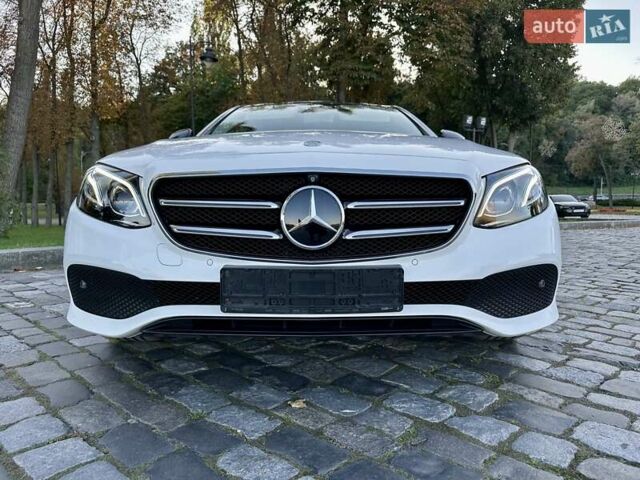 Белый Мерседес Е-Класс, объемом двигателя 1.95 л и пробегом 170 тыс. км за 30999 $, фото 19 на Automoto.ua