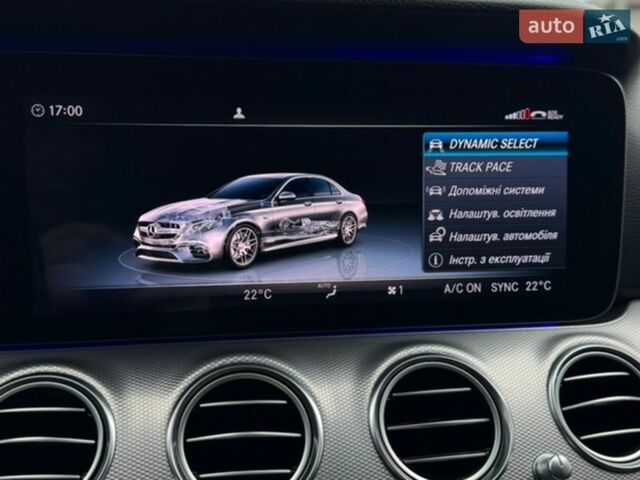 Белый Мерседес Е-Класс, объемом двигателя 1.95 л и пробегом 185 тыс. км за 30000 $, фото 16 на Automoto.ua