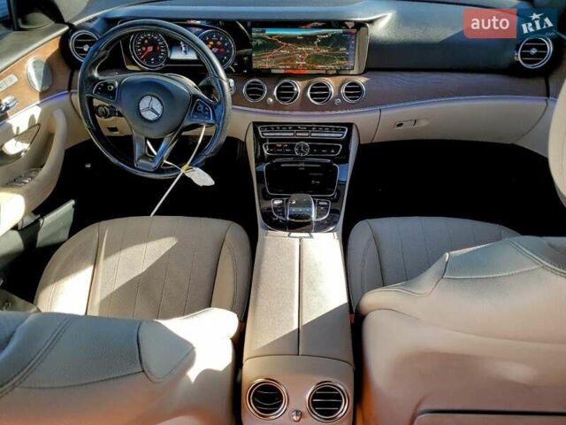 Белый Мерседес Е-Класс, объемом двигателя 3.5 л и пробегом 120 тыс. км за 7400 $, фото 6 на Automoto.ua