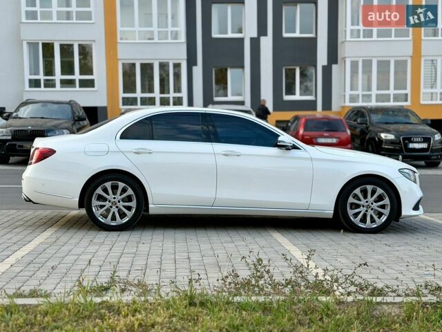 Белый Мерседес Е-Класс, объемом двигателя 1.95 л и пробегом 96 тыс. км за 25999 $, фото 14 на Automoto.ua
