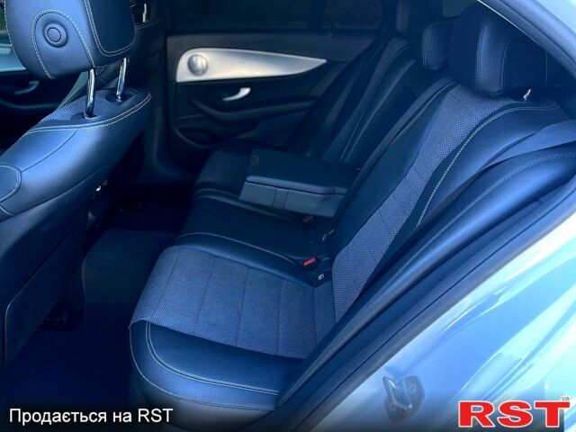 Белый Мерседес Е-Класс, объемом двигателя 2 л и пробегом 233 тыс. км за 26000 $, фото 5 на Automoto.ua