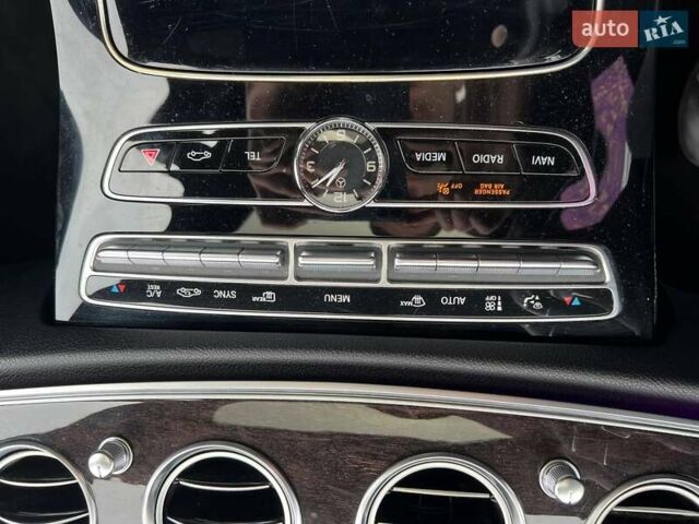 Білий Мерседес Е-Клас, об'ємом двигуна 3 л та пробігом 86 тис. км за 32490 $, фото 22 на Automoto.ua