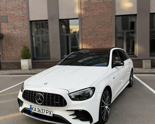 Білий Мерседес Е-Клас, об'ємом двигуна 3 л та пробігом 68 тис. км за 31600 $, фото 2 на Automoto.ua