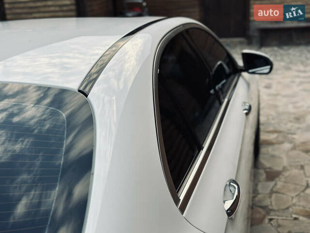 Белый Мерседес Е-Класс, объемом двигателя 2 л и пробегом 52 тыс. км за 33000 $, фото 8 на Automoto.ua