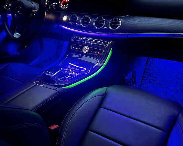 Белый Мерседес Е-Класс, объемом двигателя 1.95 л и пробегом 125 тыс. км за 28500 $, фото 19 на Automoto.ua