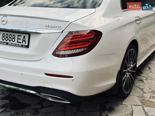 Белый Мерседес Е-Класс, объемом двигателя 2 л и пробегом 52 тыс. км за 33000 $, фото 7 на Automoto.ua