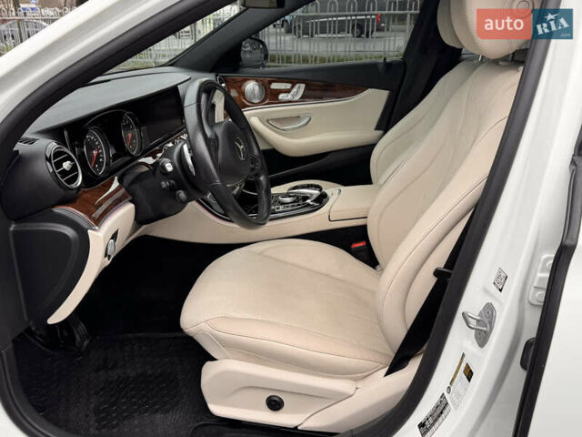 Білий Мерседес Е-Клас, об'ємом двигуна 1.99 л та пробігом 141 тис. км за 26950 $, фото 32 на Automoto.ua