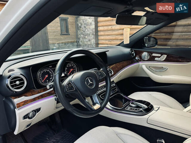 Белый Мерседес Е-Класс, объемом двигателя 2 л и пробегом 52 тыс. км за 33000 $, фото 14 на Automoto.ua