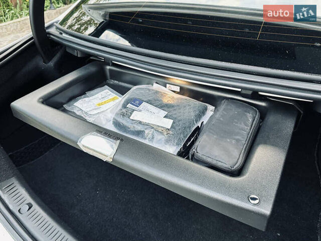 Белый Мерседес Е-Класс, объемом двигателя 2 л и пробегом 52 тыс. км за 33000 $, фото 27 на Automoto.ua