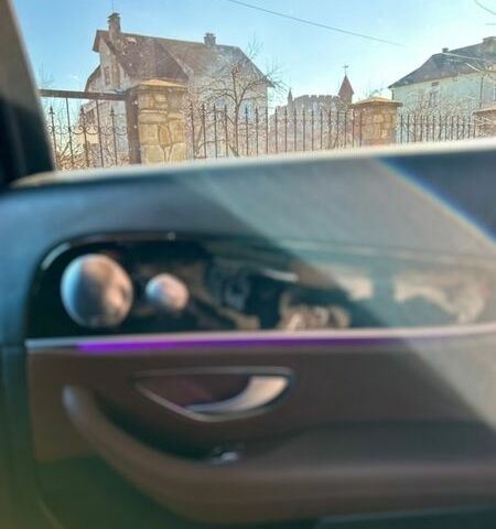 Белый Мерседес Е-Класс, объемом двигателя 1.99 л и пробегом 124 тыс. км за 30700 $, фото 19 на Automoto.ua