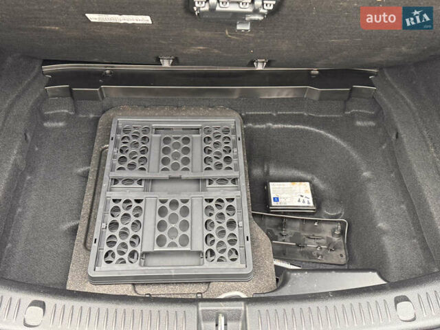 Білий Мерседес Е-Клас, об'ємом двигуна 1.99 л та пробігом 141 тис. км за 26950 $, фото 26 на Automoto.ua