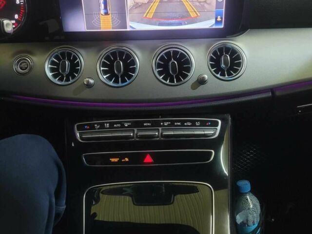 Белый Мерседес Е-Класс, объемом двигателя 2 л и пробегом 240 тыс. км за 19999 $, фото 17 на Automoto.ua