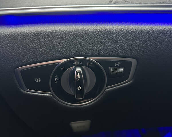 Белый Мерседес Е-Класс, объемом двигателя 1.95 л и пробегом 125 тыс. км за 28500 $, фото 32 на Automoto.ua