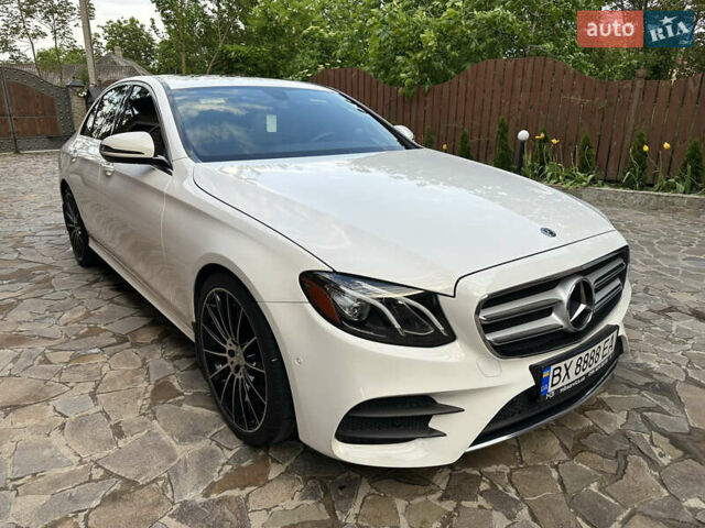 Белый Мерседес Е-Класс, объемом двигателя 2 л и пробегом 52 тыс. км за 33000 $, фото 11 на Automoto.ua