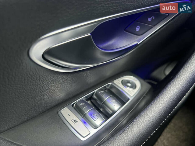 Белый Мерседес Е-Класс, объемом двигателя 1.95 л и пробегом 125 тыс. км за 28500 $, фото 33 на Automoto.ua