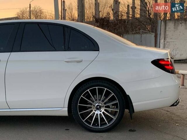 Белый Мерседес Е-Класс, объемом двигателя 1.95 л и пробегом 129 тыс. км за 32999 $, фото 11 на Automoto.ua