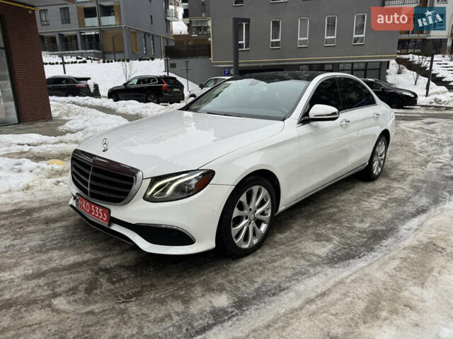 Белый Мерседес Е-Класс, объемом двигателя 2 л и пробегом 117 тыс. км за 32000 $, фото 3 на Automoto.ua
