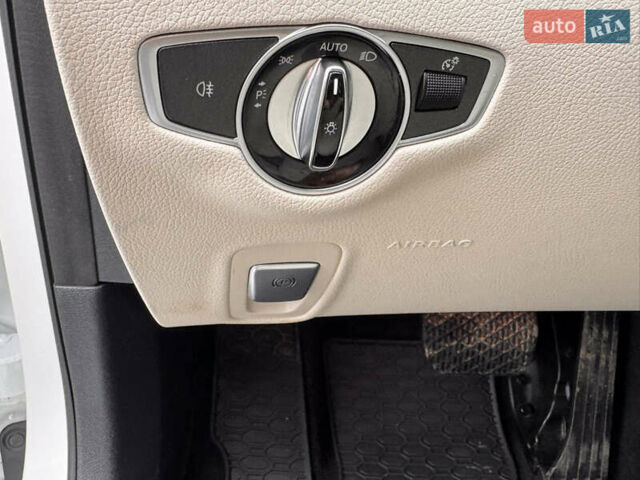 Білий Мерседес Е-Клас, об'ємом двигуна 1.99 л та пробігом 141 тис. км за 26950 $, фото 36 на Automoto.ua