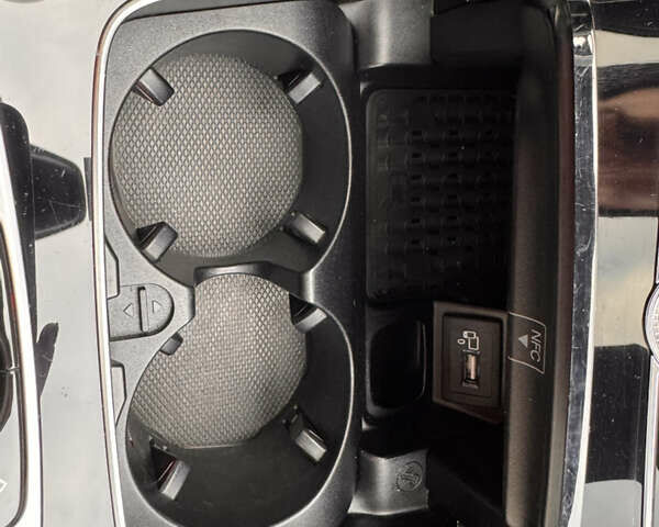 Білий Мерседес Е-Клас, об'ємом двигуна 1.99 л та пробігом 141 тис. км за 26950 $, фото 72 на Automoto.ua