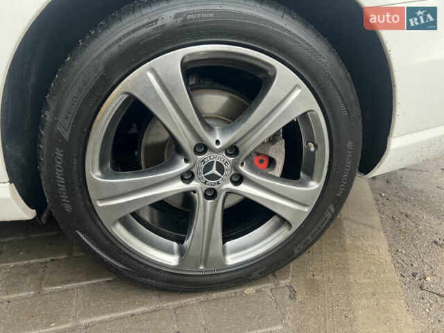 Белый Мерседес Е-Класс, объемом двигателя 1.95 л и пробегом 125 тыс. км за 28500 $, фото 39 на Automoto.ua