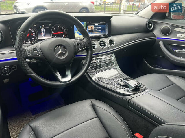 Белый Мерседес Е-Класс, объемом двигателя 1.95 л и пробегом 125 тыс. км за 28500 $, фото 15 на Automoto.ua