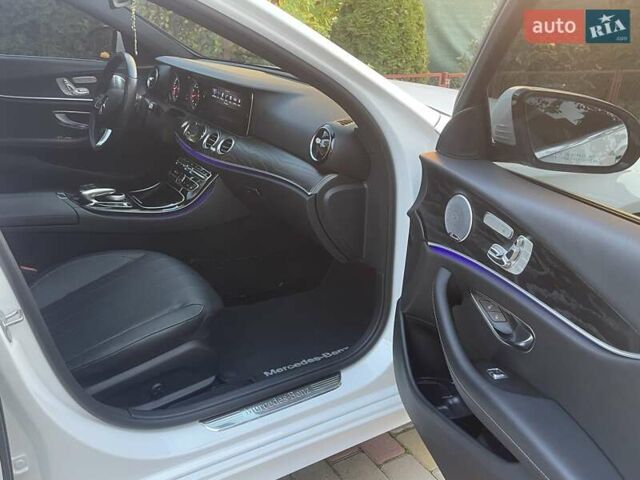 Білий Мерседес Е-Клас, об'ємом двигуна 1.99 л та пробігом 74 тис. км за 30000 $, фото 40 на Automoto.ua