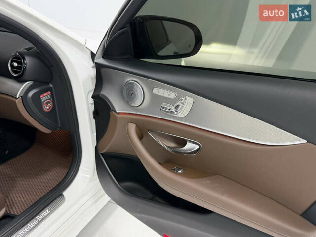 Білий Мерседес Е-Клас, об'ємом двигуна 3 л та пробігом 188 тис. км за 31500 $, фото 29 на Automoto.ua