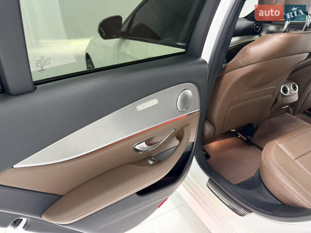 Білий Мерседес Е-Клас, об'ємом двигуна 3 л та пробігом 188 тис. км за 31500 $, фото 25 на Automoto.ua