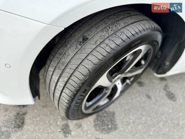 Белый Мерседес Е-Класс, объемом двигателя 1.95 л и пробегом 99 тыс. км за 31900 $, фото 26 на Automoto.ua