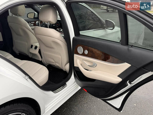 Білий Мерседес Е-Клас, об'ємом двигуна 1.99 л та пробігом 141 тис. км за 26950 $, фото 50 на Automoto.ua