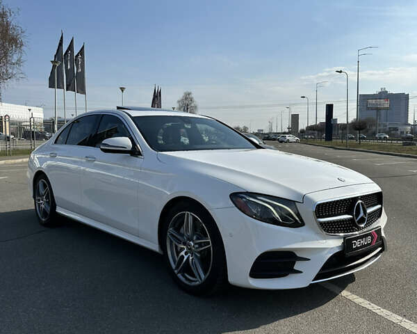 Білий Мерседес Е-Клас, об'ємом двигуна 1.99 л та пробігом 94 тис. км за 30777 $, фото 4 на Automoto.ua